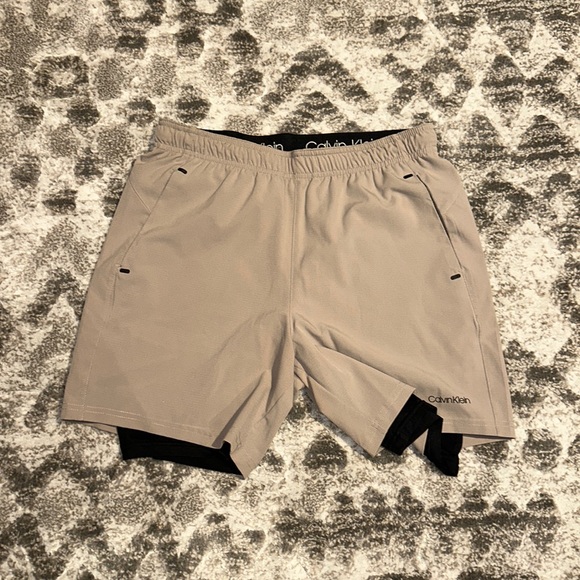 Calvin Klein Other - Short Calvin Klein Shorts, beige